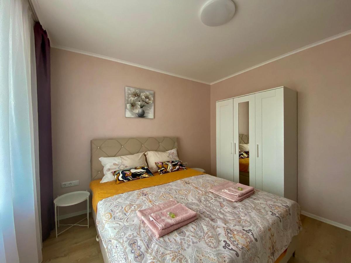 Avrora Apartment Varna Exterior photo